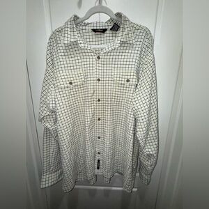 L.L. Bean. Textured Roll-up Sleeve Button Down. Beige/Blue. Size XL.